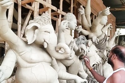 Bengal: Rain Lashes Kolkata, Artisans Making Durga Idols Face Harrowing Time