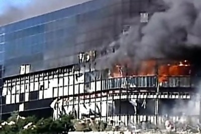 Pilot crashes plane into IRS building in US