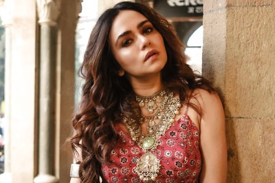 Amruta Khanvilkar Sets Temperatures Soaring In Printed Indo-Western Outfit