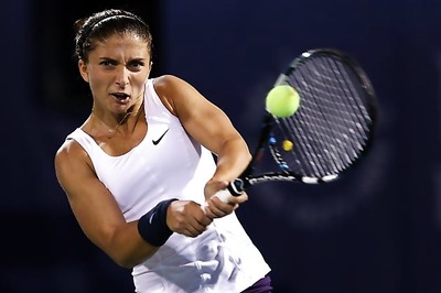 Errani beats Vinci to reach Dubai Championships final
