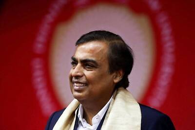 Taking 5th Spot on World's Richest Charts, Mukesh Ambani Leaves Behind Warren Buffett; Only Asian to Feature on List