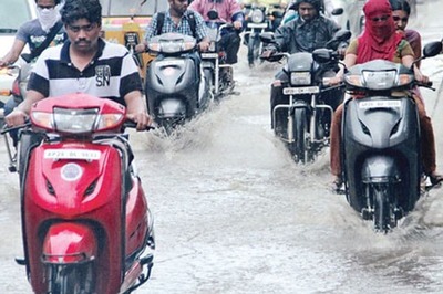 Rain slows down Hyderabad