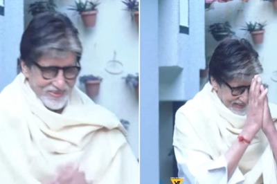 Amitabh Bachchan Folds His Hands As He Greets Fans Gathered Outside Jalsa; Watch Viral Video