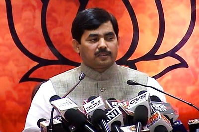 Govt using institutions to win allies on FDI: BJP