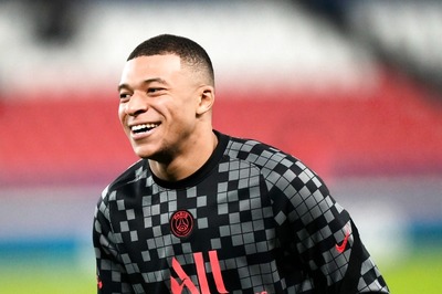 ‘Concentrated on Winning against Real Madrid’: PSG's Kylian Mbappe Brushes Transfer Rumours ahead of UCL Clash