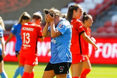 Upstart Dash win the Challenge Cup 2-0 over the Red Stars