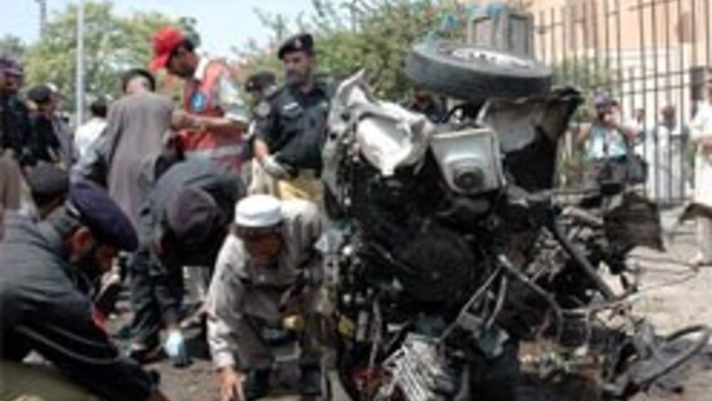 Car bomb blast in Pakistan, 1 killed