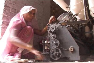 Government Plans 'Super Premium' Khadi to Tap Luxury Customer Base