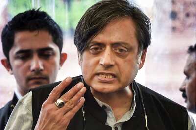 Parl Panel Would Like to be Apprised of Impact of Internet Suspension in J&K: Tharoor to Speaker