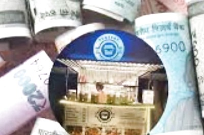 In Andhra Pradesh, MBA Graduate Turns Pani Puri Passion Into Thriving Business
