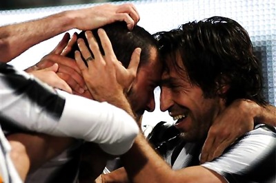 Juventus move top of Serie A with a win