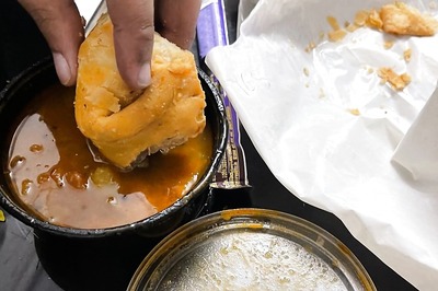 'Cry More': Woman Who Tried Dosa With Chhole Has Now Shared Samosa-Sambhar Combo