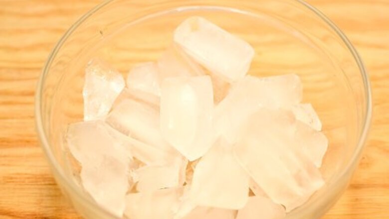 How to Make Sloe Gin Fizz