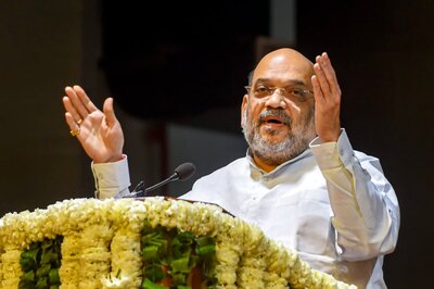 'Didn't Sit on Tagore's Chair': Amit Shah Slams Adhir Chowdhury, Presents Photos for Evidence