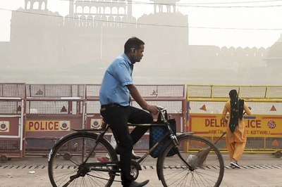 Winds Help Improve Delhi's Air Quality Slightly, Stubble Burning at Season's Highest