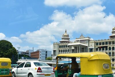 Two Bike-borne Men Steal Rs 13 Lakh from Parked Luxury Car in Bengaluru