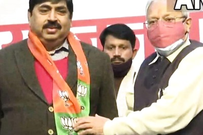 'Grateful to BJP for Ending SP's Dynastic Politics': Akhilesh Reacts as Another Kin Joins Saffron Brigade