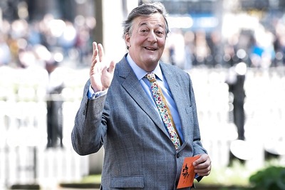 Stephen Fry Steps Down As BAFTA Host