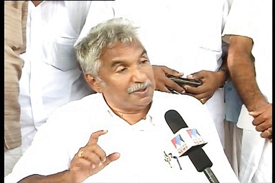 21 taken in custody for attack on Oommen Chandy