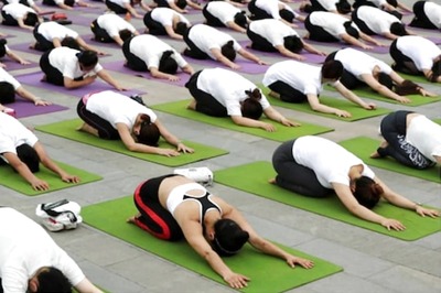 Yoga Enthusiasts Across the World Celebrate 7th International Day of Yoga
