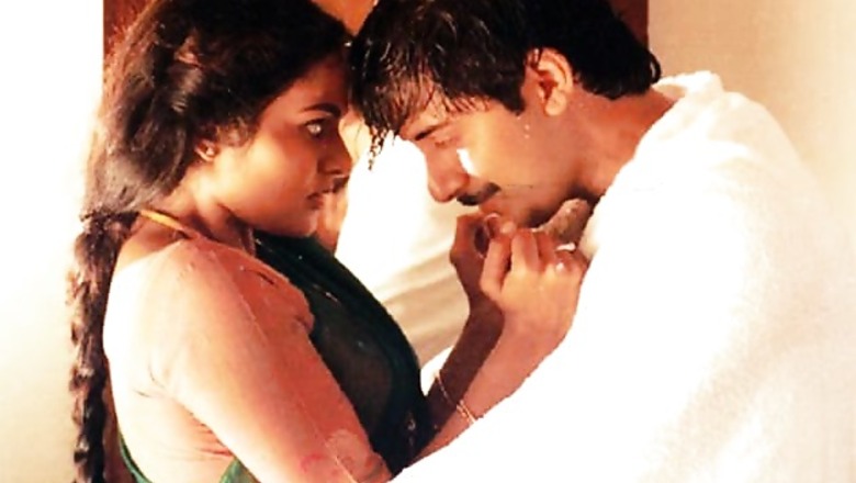 Madhoo wants Ratnam to make 'Roja 2'