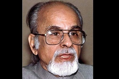 IK Gujral cremated with full state honours