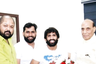 Bajrang Punia, Gaurav Sharma Meet Defence Minister Rajnath Singh in Delhi