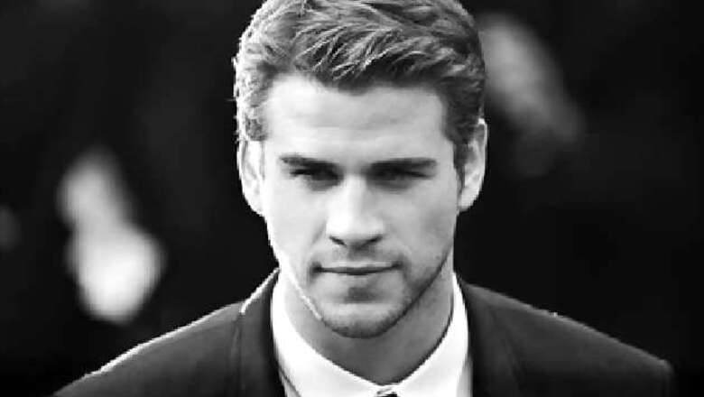 Liam Hemsworth caught kissing a Mexican actress
