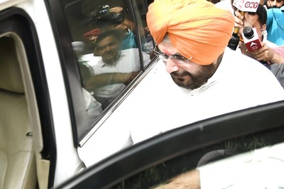 News18 Evening Digest: Navjot Singh Sidhu Surrenders Before Patiala Court A Day After SC's 1-yr-Jail Verdict and Other Stories