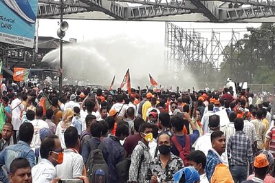 Mamata Reviews Footages of Clashes as BJP's 'Nabanna Chalo' March in Bengal Takes a Violent Turn