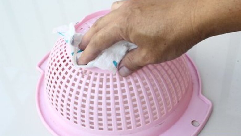 How to Use a Colander As a Planter