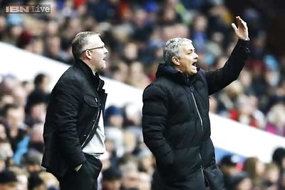 Seven-point lead means nothing in England, says Jose Mourinho