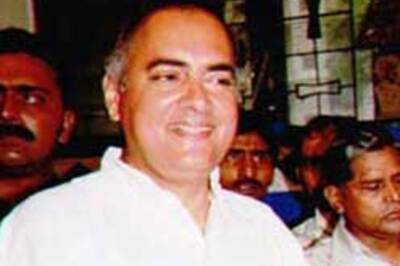State govt urges court not to free Rajiv's killer
