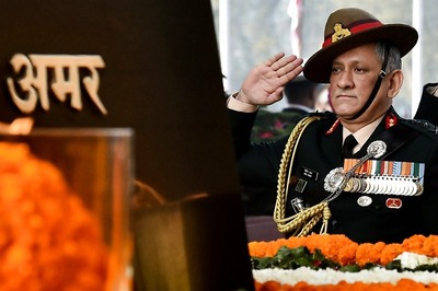 Soldiers Asked to WhatsApp Issues to Army Chief Rawat on New Number
