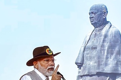 As Bill Gates Heads to Statue of Unity, PM Modi Shares ‘Iron and Soil’ Trivia With Him