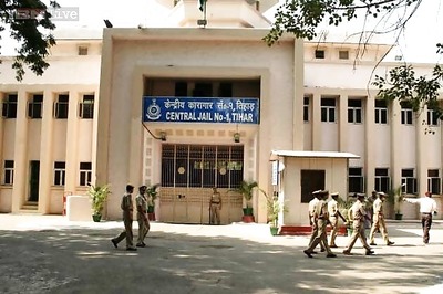 High security prison in Tihar gets computer lab