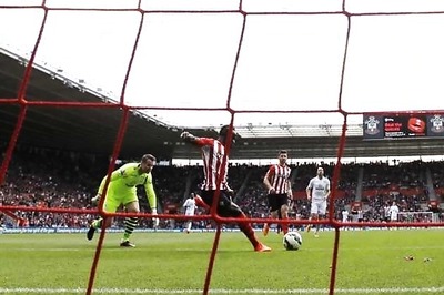 Southampton's Mane grabs fastest Premier League hat-trick