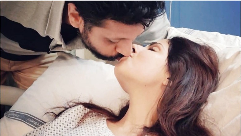 Chhavi Mittal Kisses Husband Mohit Hussein in Wedding Anniversary Post; Actress Pens Heartwarming Note