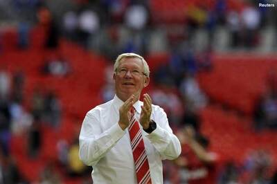Manchester United confirm signing 'Bebe'