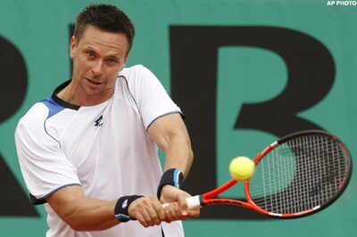 Soderling thrashes Dent in straight sets