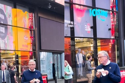 Bill Gates Spotted Enjoying Hot Dog From NYC Street Vendor