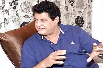 FTII alumni join students in their protests against appointment of Gajendra Chouhan as chairman