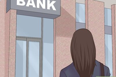 How to Become a Commercial Banker