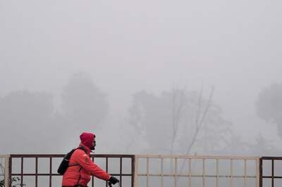 Dense Fog Descends Over Delhi, But Why is Winter Not So Cold This December?