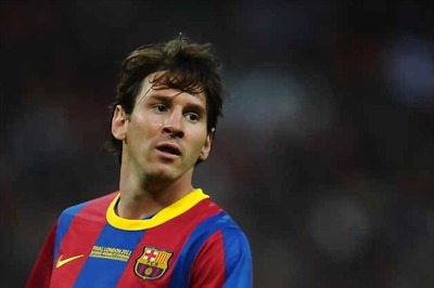 Israeli president's wayward pass startles Lionel Messi