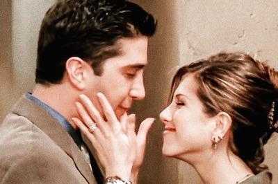 Friends Stars Jennifer Aniston and David Schwimmer Are Dating: Report