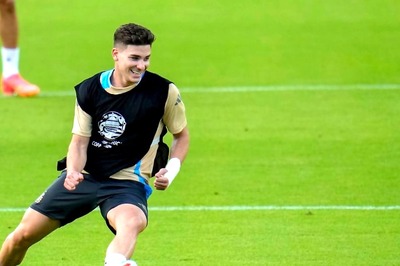 Manchester City's Julian Alvarez to Join Atletico Madrid for 95 Million Euro Fee: Reports