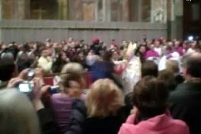 Woman jumps cordon, knocks down the Pope
