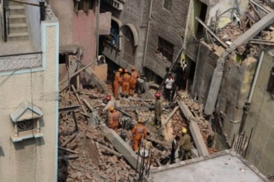 1 Killed, 4 Injured as Shuttering Collapses in UP, CM Yogi Orders Probe