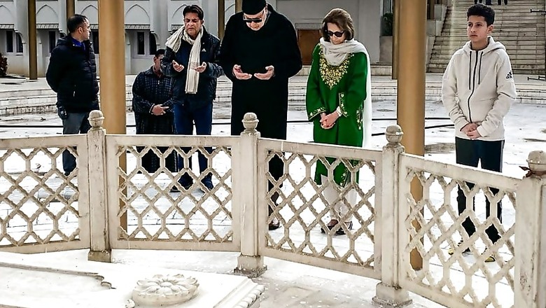 Farooq Abdullah Visits Father Sheikh Abdullah's Grave Following Release, Offers Prayers